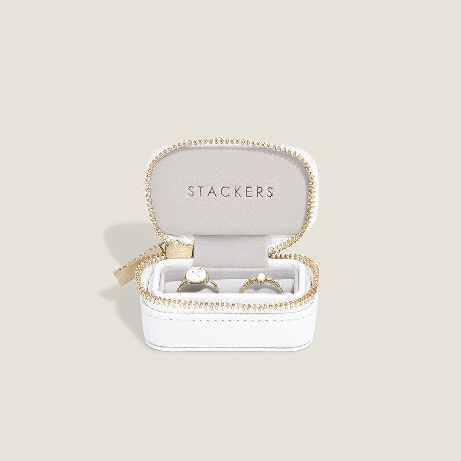 （今日限定価格）アイボリータワー　ミニスカルリング　8号 プチリング ジュエリーボックス S ホワイト – STACKERS LONDON