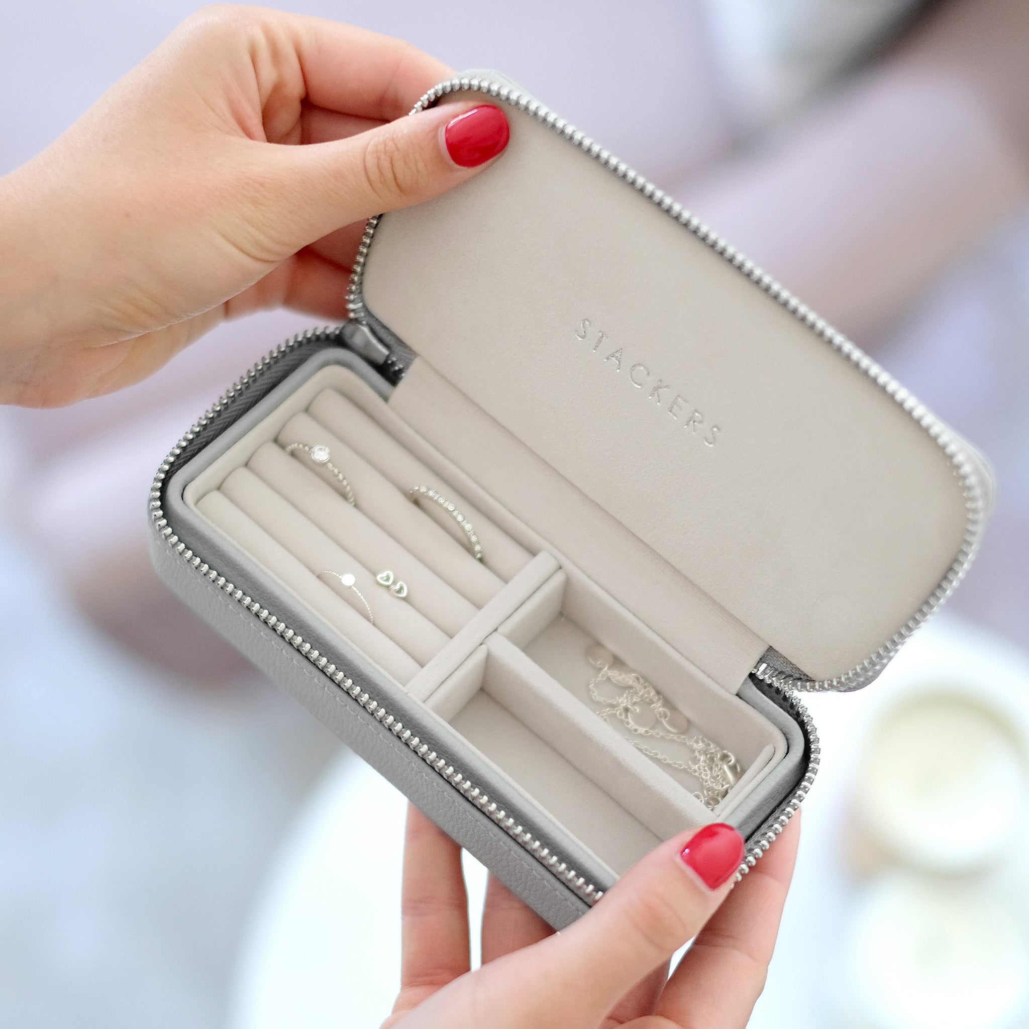 Stackers Gray Medium Travel Jewellery Box – STACKERS LONDON