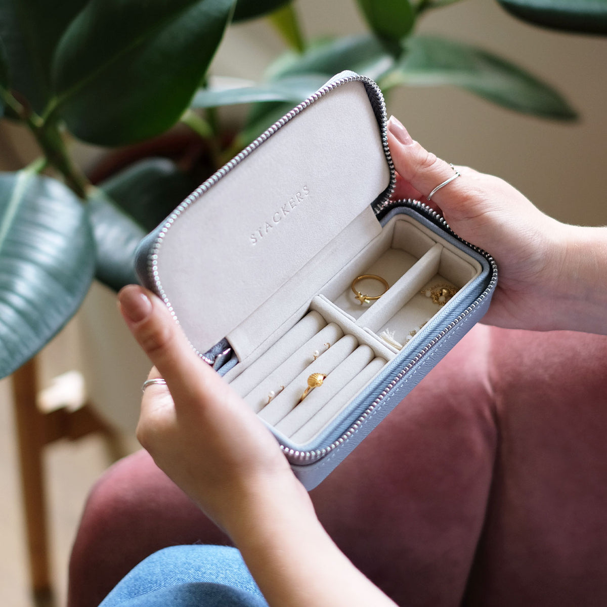 Stackers Dusky Blue Medium Travel Jewellery Box – STACKERS LONDON